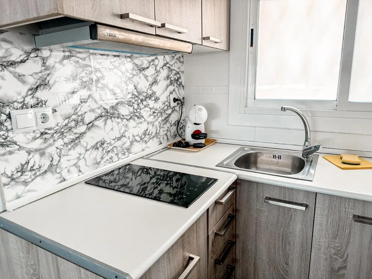 Coma-Ruga Central Beach Apartment 0*,