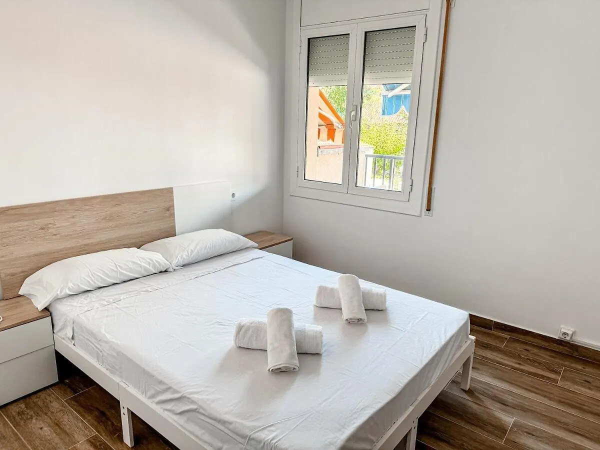 Coma-Ruga Central Beach Apartment