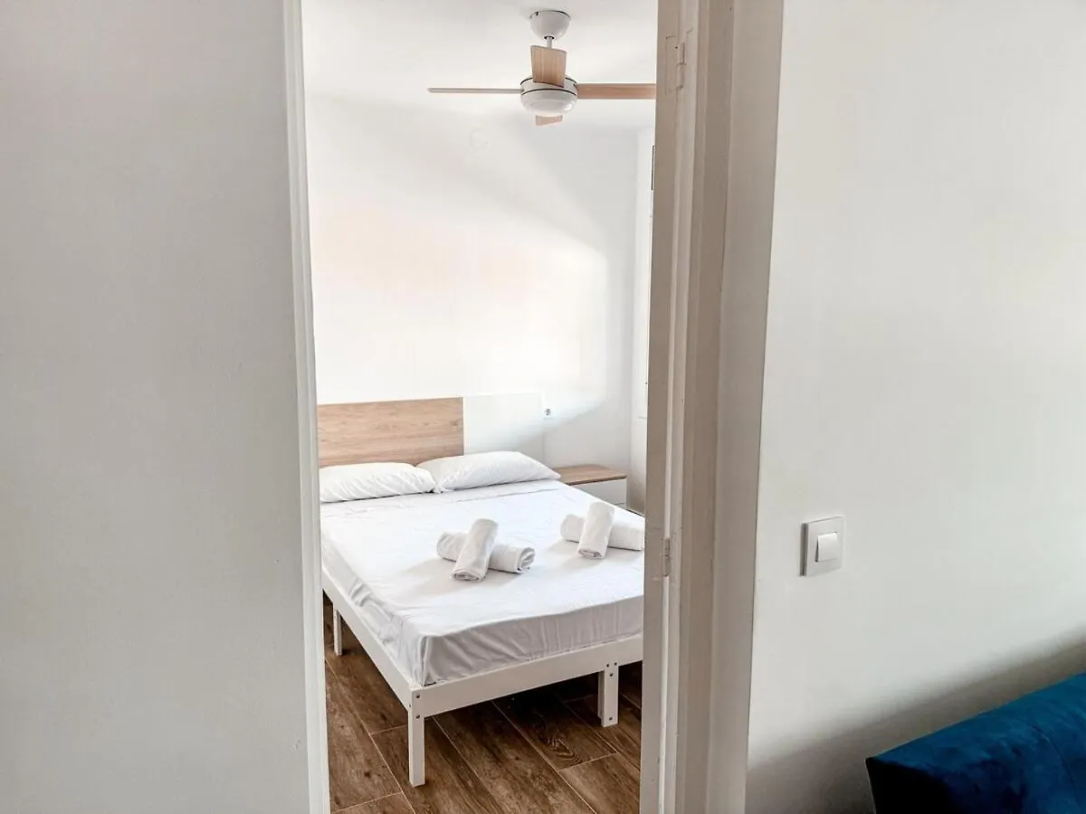 Coma-Ruga Central Beach Apartment